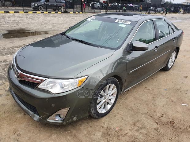 Toyota Camry 2014 Green