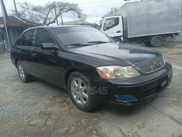 Toyota Avalon 3.0 2000 Black