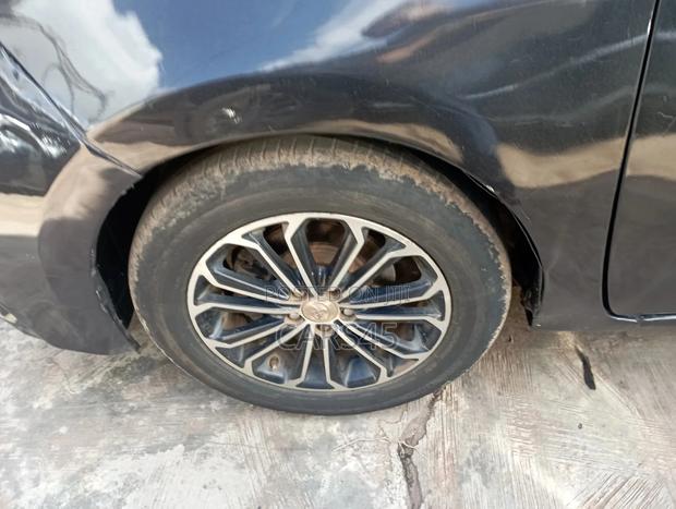 Toyota Corolla 2015 Black