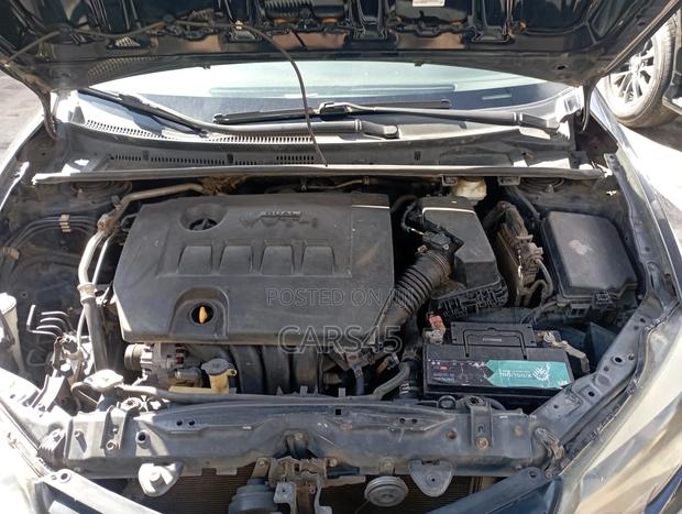 Toyota Corolla 2015 Black