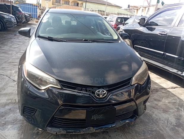 Toyota Corolla 2015 Black