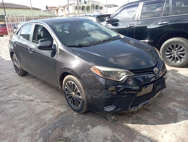 Toyota Corolla 2015 Black