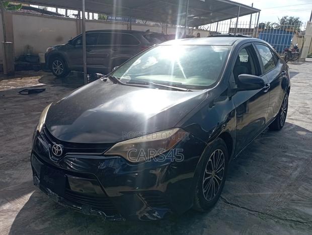 Toyota Corolla 2015 Black
