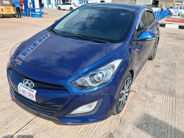 Hyundai Elantra 2012 Blue