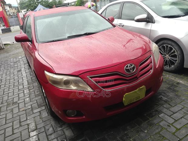 Toyota Camry 2010 Red