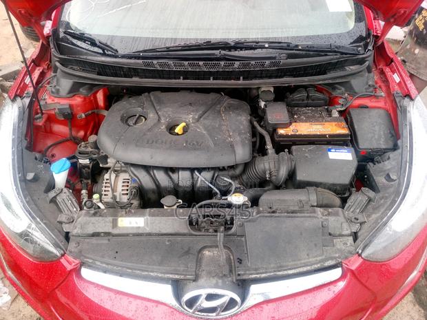 Hyundai Elantra 2015 Red