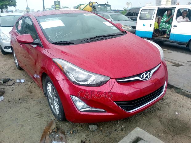 Hyundai Elantra 2015 Red