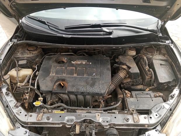 Toyota Matrix 2010 Gray