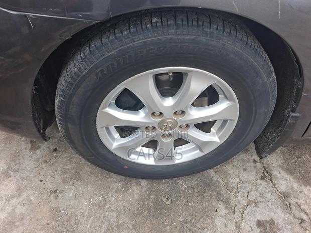 Toyota Camry 2009 Gray