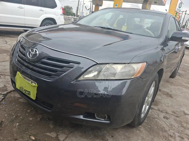 Toyota Camry 2009 Gray