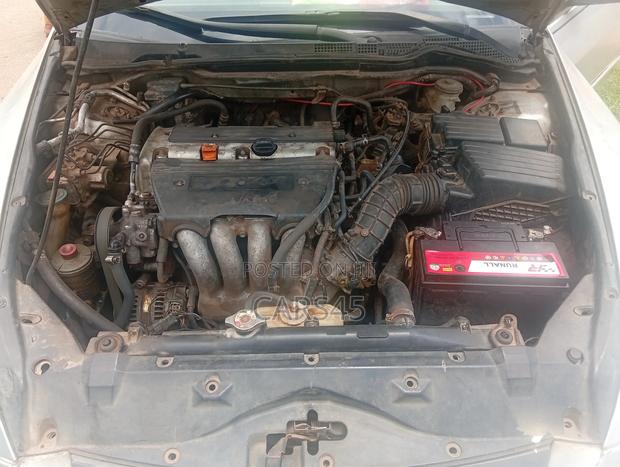 Honda Accord 2004 Silver