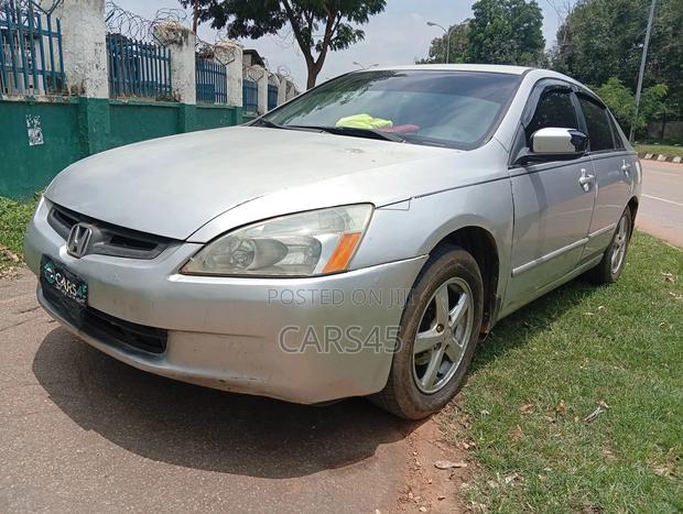 Honda Accord 2004 Silver