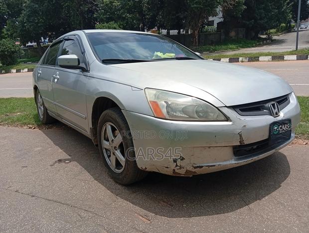 Honda Accord 2004 Silver
