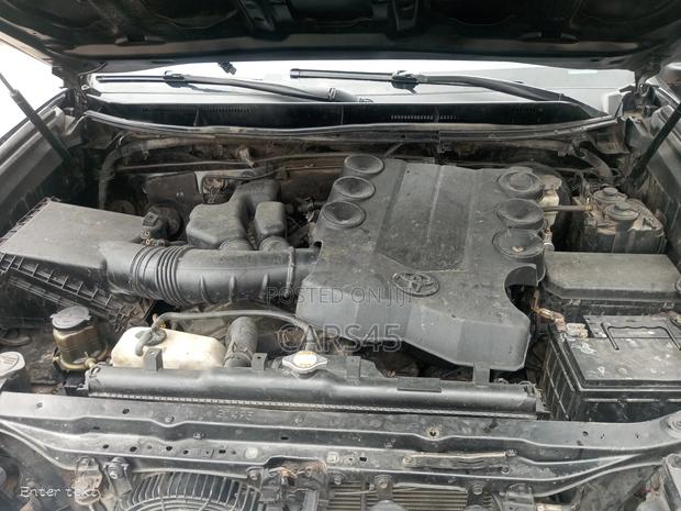 Toyota Land Cruiser Prado 2011 Black
