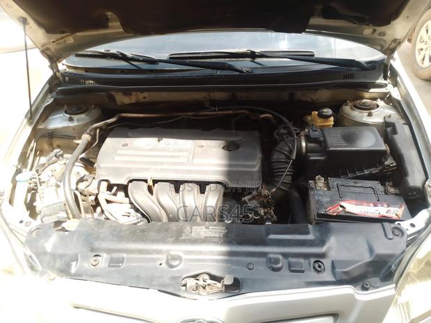 Toyota Corolla 2005 Silver