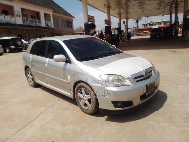 Toyota Corolla 2005 Silver