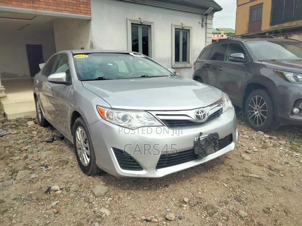 Toyota Camry 2012 Silver