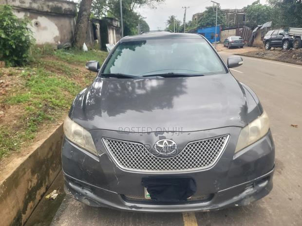 Toyota Camry 2009 Gray