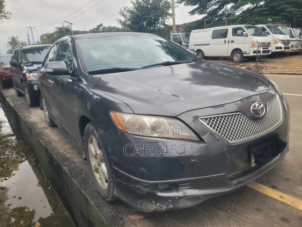 Toyota Camry 2009 Gray