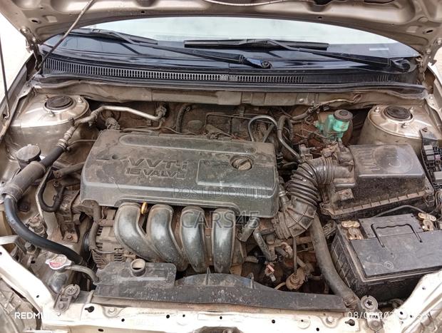 Toyota Corolla 2006 Gold