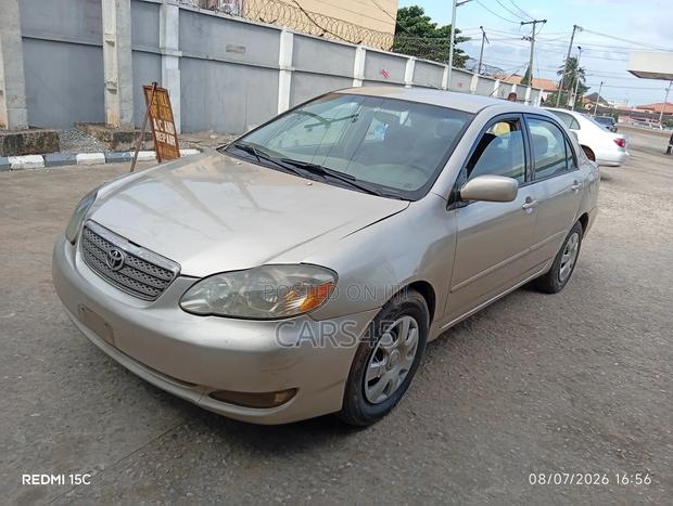 Toyota Corolla 2006 Gold