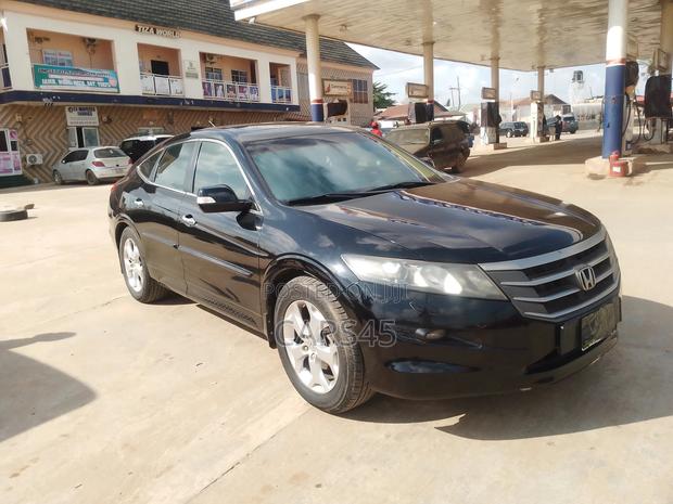 Honda Crosstour 2011 Black