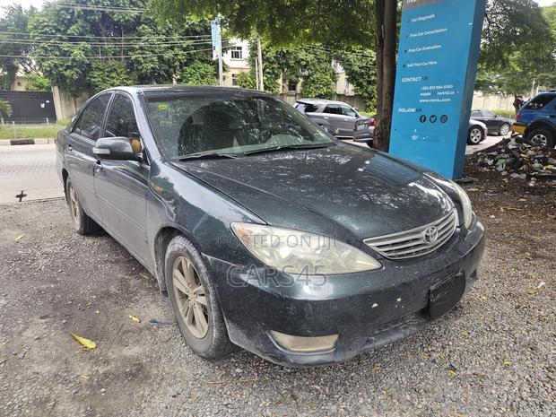 Toyota Camry 2005 Green