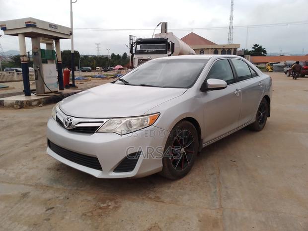 Toyota Camry 2014 Silver