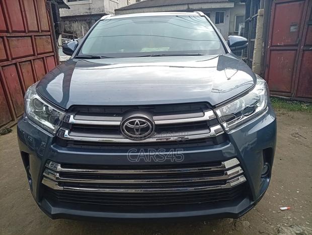 Toyota Highlander 2015 Blue