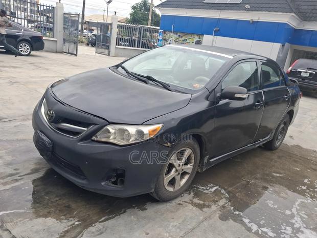 Toyota Corolla 2013 Black
