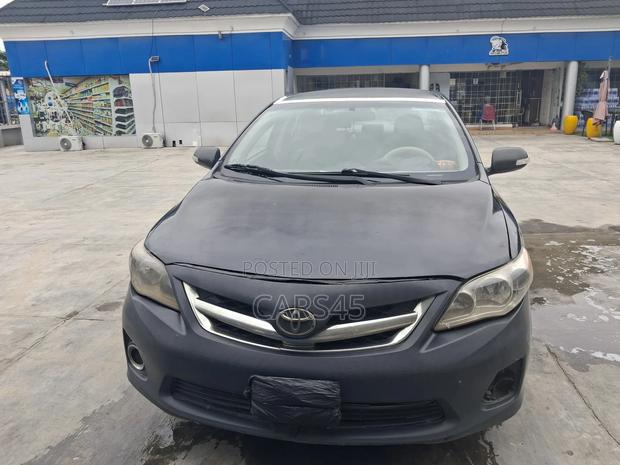 Toyota Corolla 2013 Black