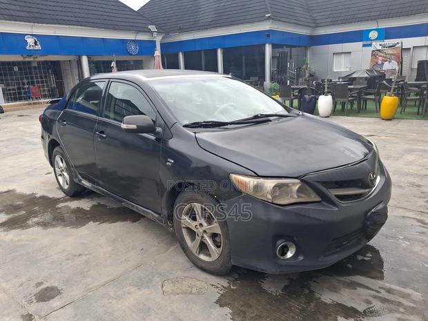 Toyota Corolla 2013 Black