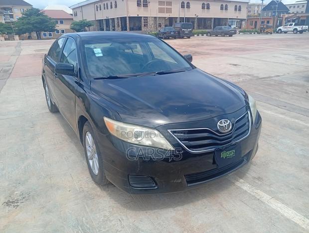 Toyota Camry 2010 Black