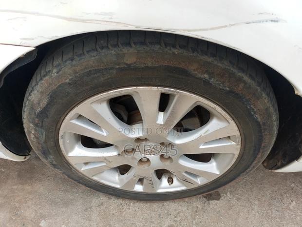 Toyota Avalon 2008 White