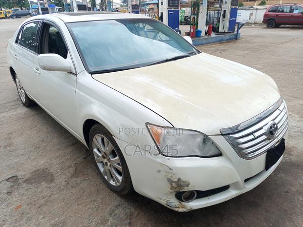 Toyota Avalon 2008 White