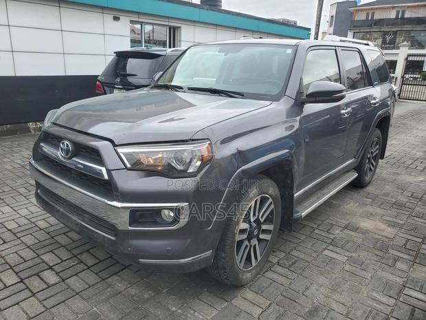 Toyota 4-Runner 2018 Gray