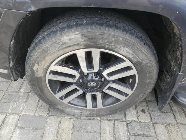 Toyota 4-Runner 2018 Gray