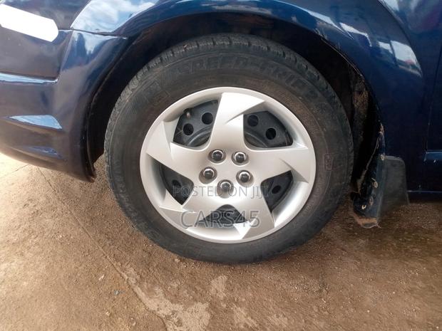 Pontiac Vibe 2004 Blue
