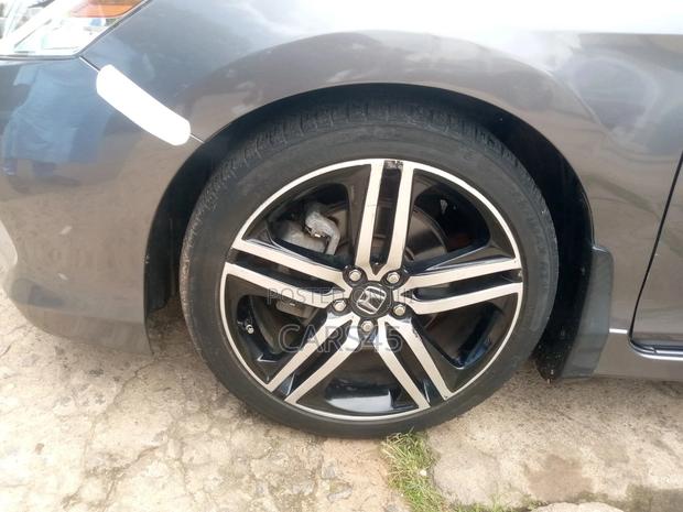 Honda Accord 2018 Gray