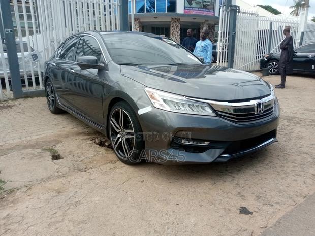 Honda Accord 2018 Gray