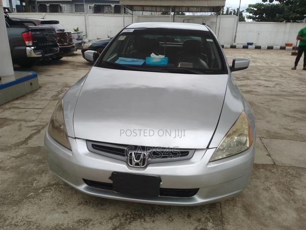 Honda Accord 2004 Silver