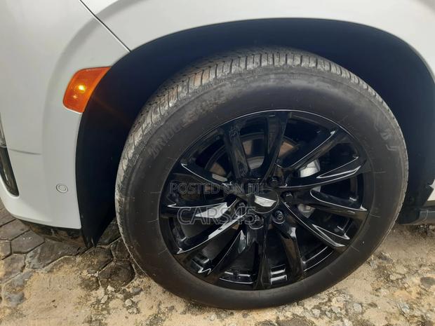 Cadillac Escalade 2024 White