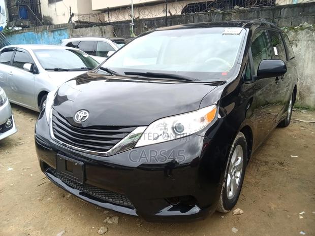 Toyota Sienna L 7-Passenger 4dr Minivan (3.5L 6cyl 6A) 2014 Black
