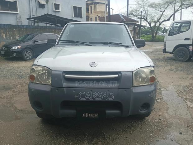 Nissan Frontier XE-V6 4x2 Long Bed Crew Cab 131 in. WB 2002 Silver