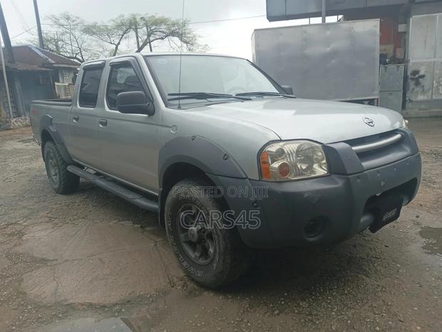 Nissan Frontier XE-V6 4x2 Long Bed Crew Cab 131 in. WB 2002 Silver
