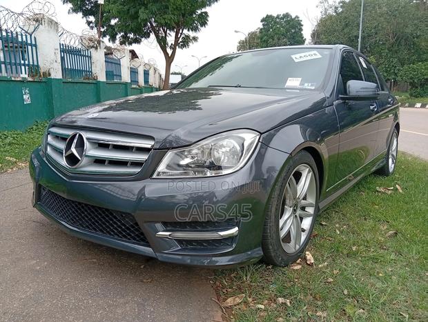 Mercedes-Benz C300 2014 Black