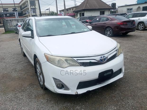 Toyota Camry 2012 White