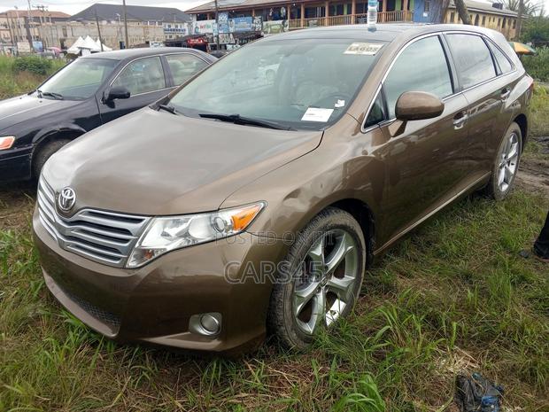 Toyota Venza XLE 2009 Gold