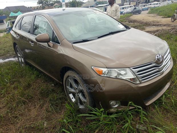 Toyota Venza XLE 2009 Gold