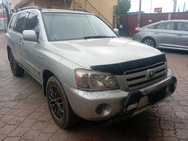 Toyota Highlander 2004 Silver